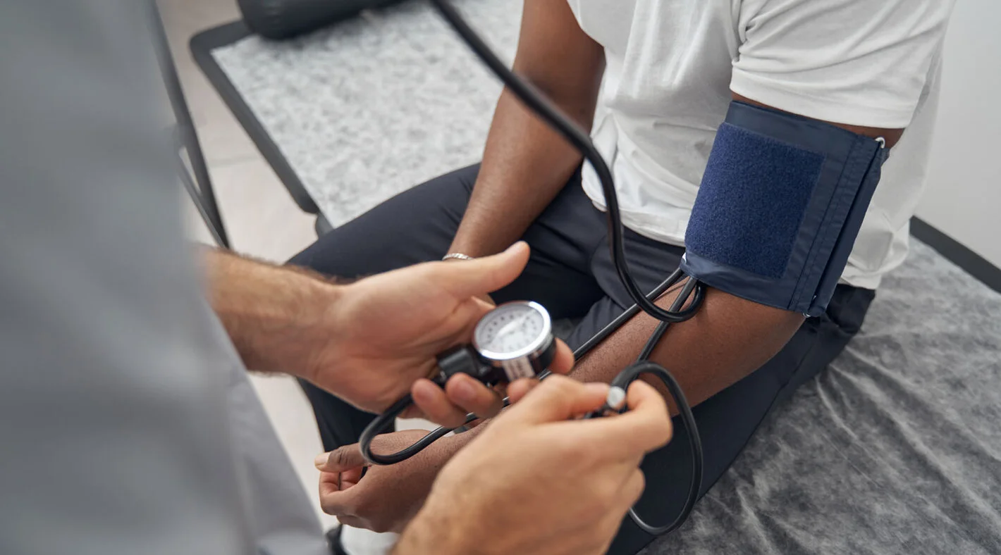 Une meilleure prise en charge de l’hypertension pourrait sauver 420 000 vies chaque année dans les Amériques, selon l’OPS